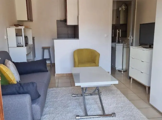 Jolie 20m2 A En Roussillion * 카네트